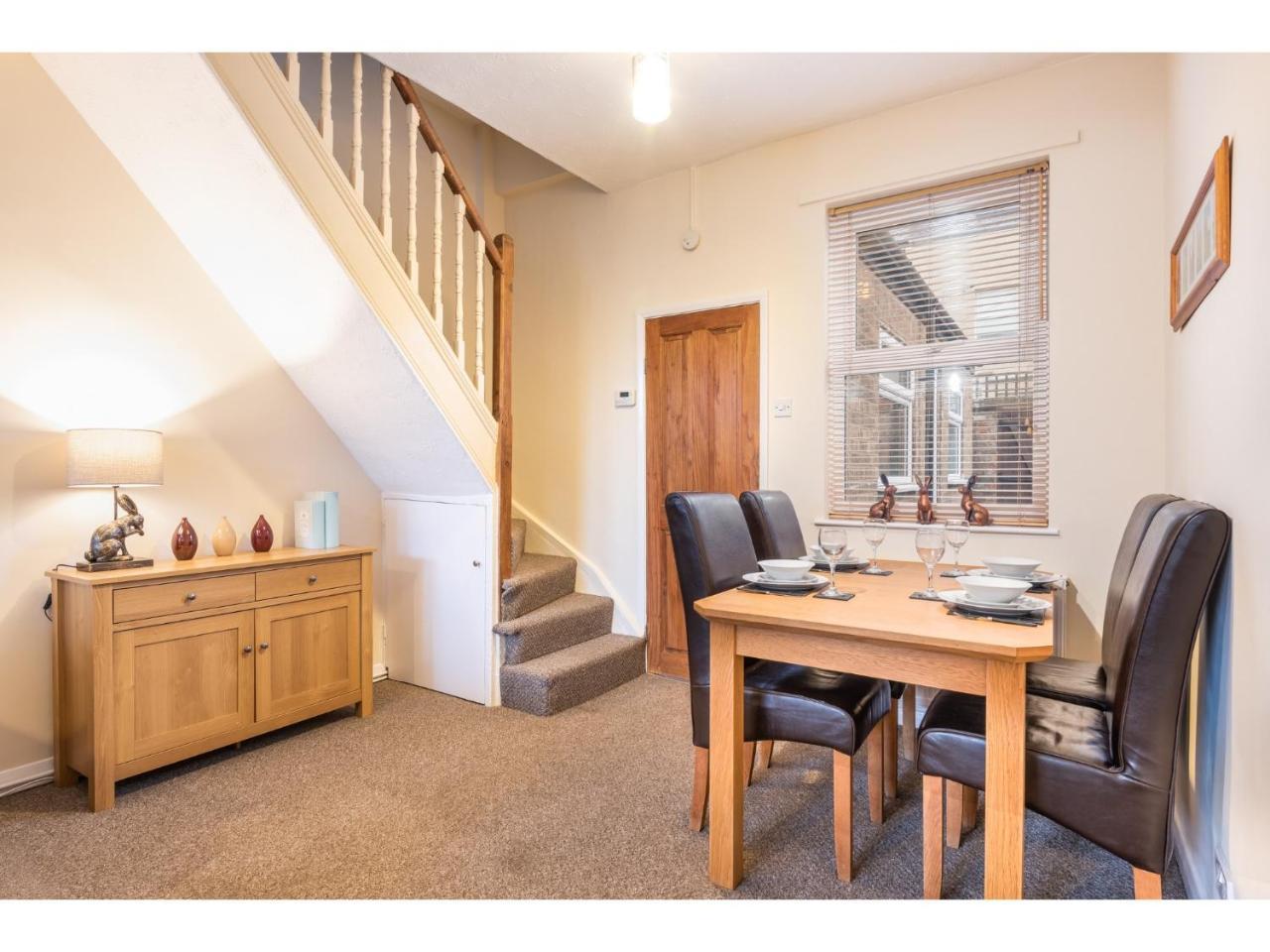 Beautiful 2 Bed With Free Parking - Pass The Keys Apartment Йорк Екстериор снимка